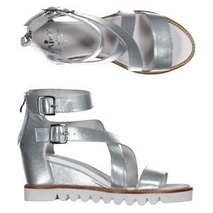 🆕 Silver Gladiator Platform Shoes with Adjustable Straps